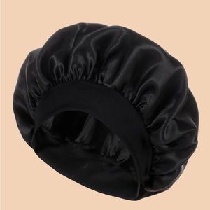 Plain Black Bonnet